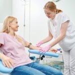 High-qualified,Nurse,Going,To,Take,The,Blood,Sample,With,Vacutainer